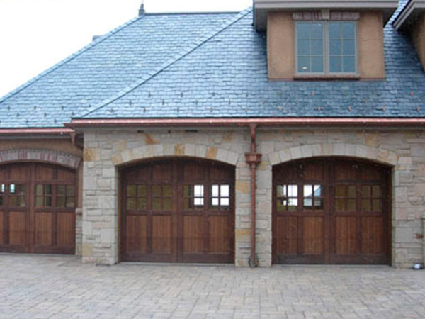 CARRIAGEDOOR Wood Garage Doors